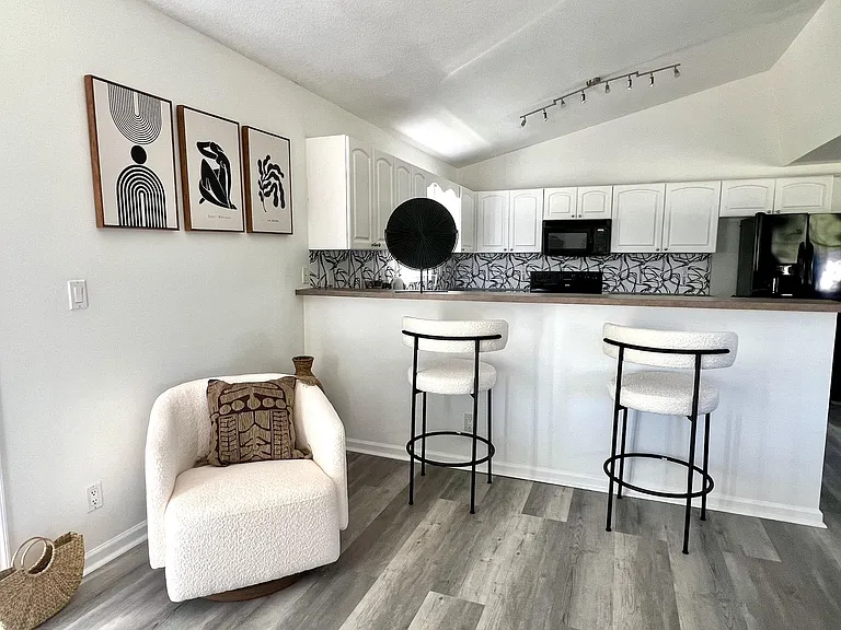 7492 SW 40th Ter — Photo 10