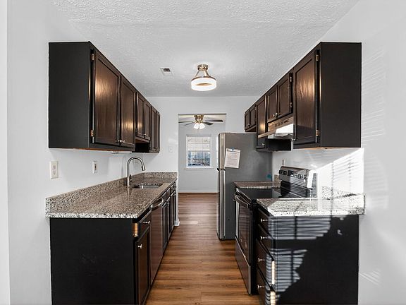 3rd image of 21864 Ronald Dr