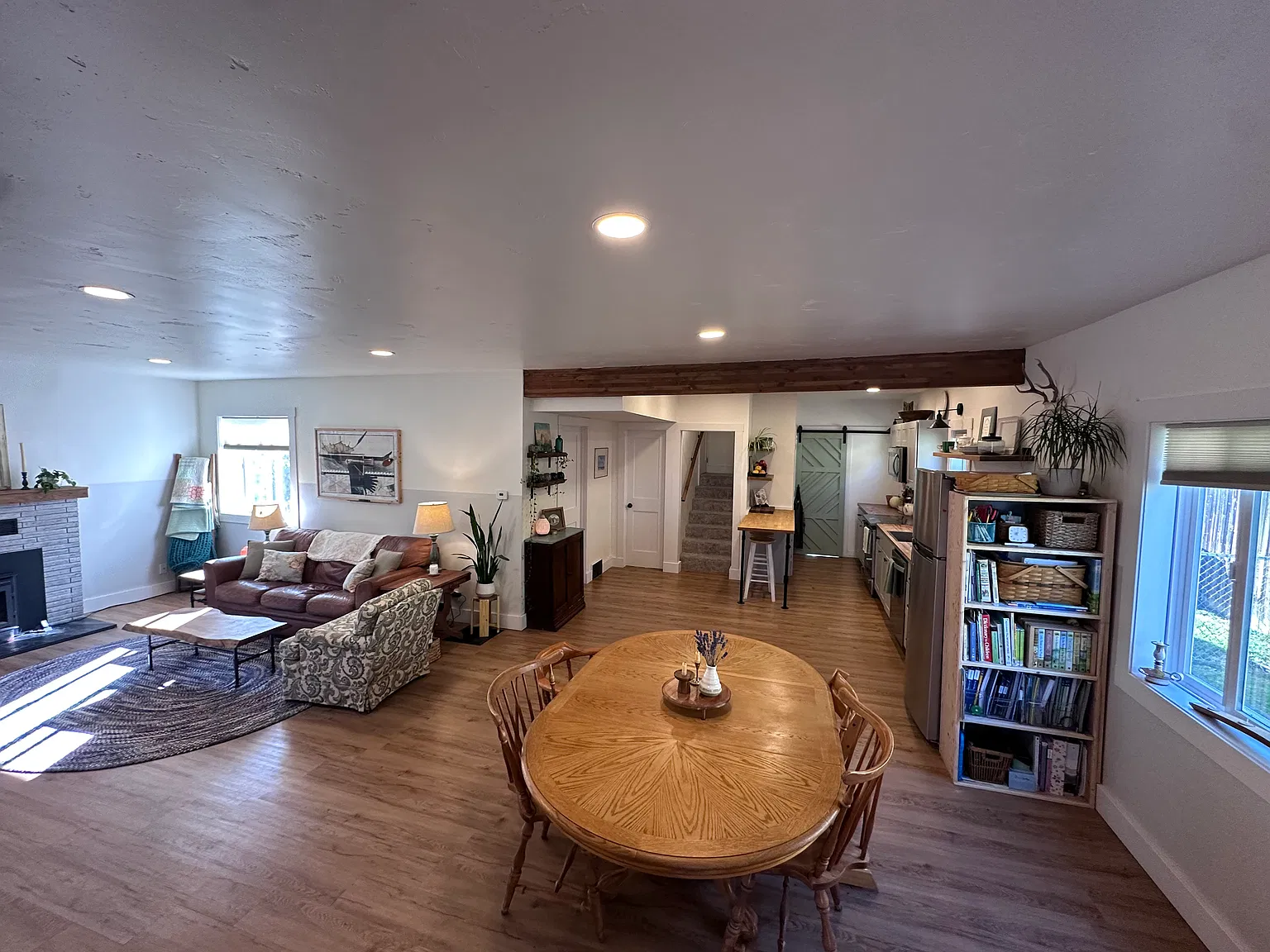 3 bed, 1145 sqft, $2,700 — Photo 3