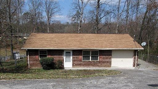 1st image of 1601 Tecumseh Dr