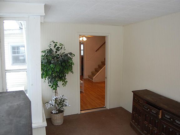 3rd image of 1209 W Lexington Ave