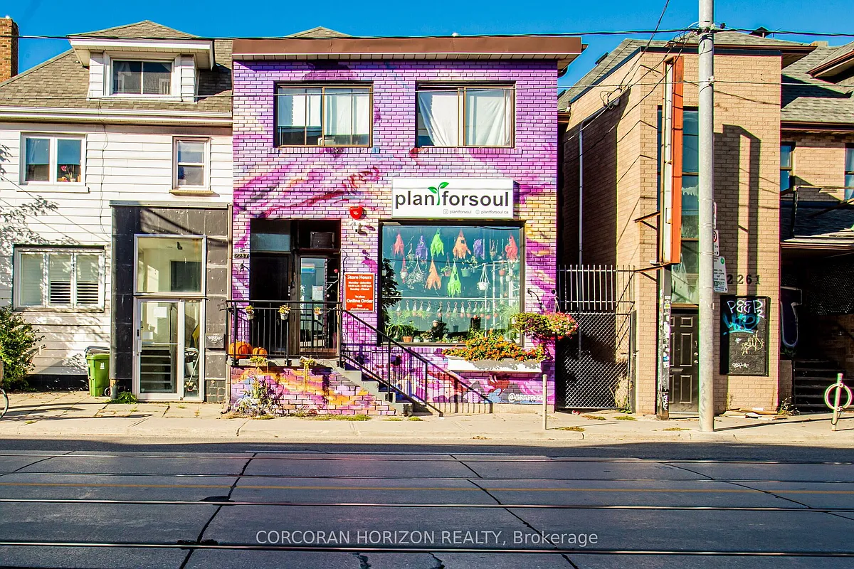 Building Photo - 2257 Dundas St W #2