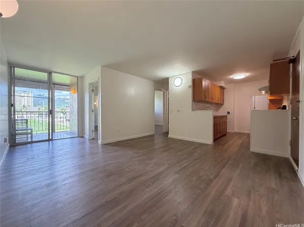 1250 Richard Ln APT 306, Honolulu, HI 96819