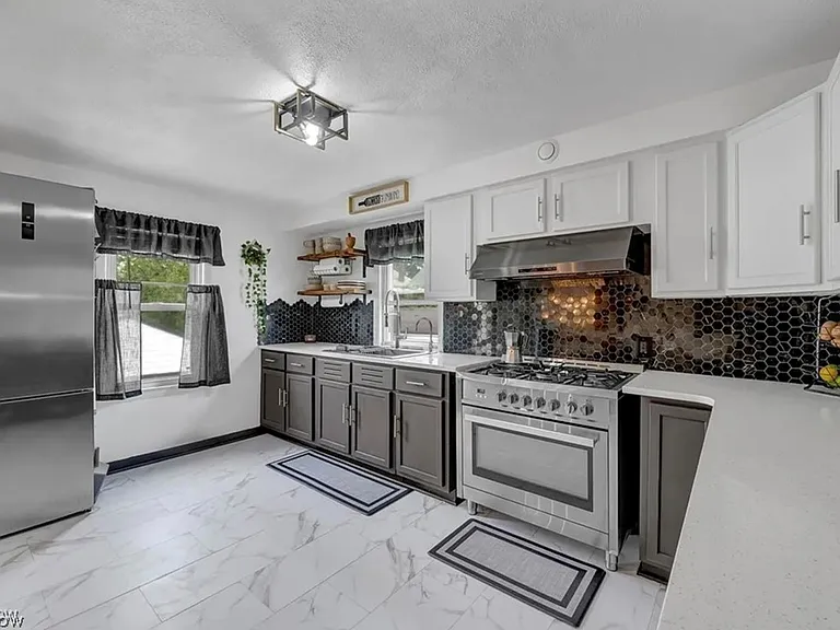 9309 Garfield Blvd — Photo 6