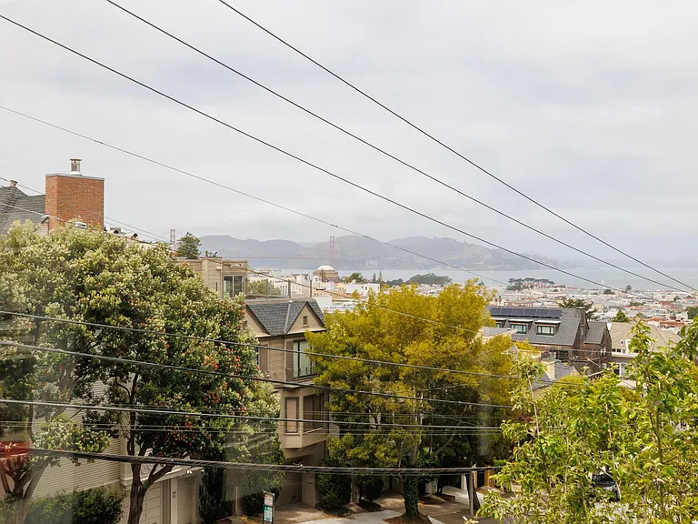 2398 Broadway St — Photo 47