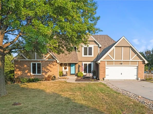 17740 157th Ter, Basehor, KS 66007