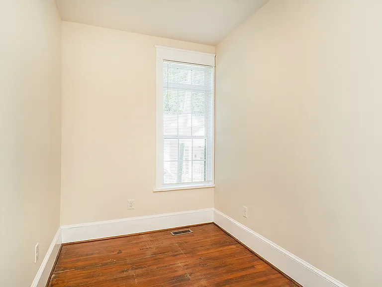 1219 Grace Ave #2 — Photo 16