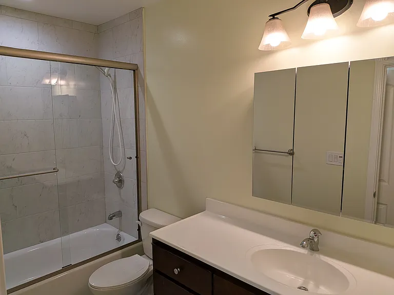 2308 Hillside Dr — Photo 2