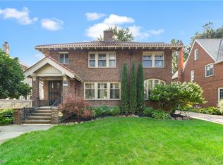 1071 Parkside Dr, Lakewood, OH
