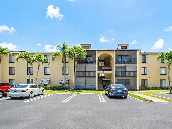 2nd image of 812 Sky Pine Way #H1