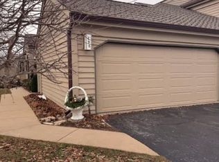 494 Shoreline Rd #670, Barrington, IL 60010