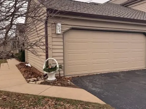 494 Shoreline Rd #670, Barrington, IL 60010