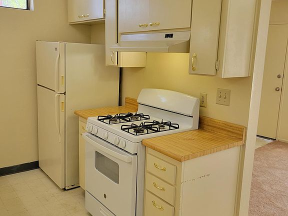 5th image of 2240 W Dunlop St #99