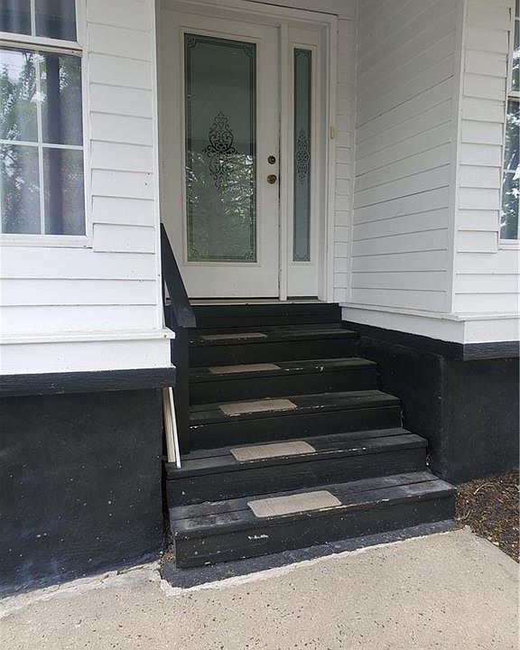 1st image of 145 W Main St