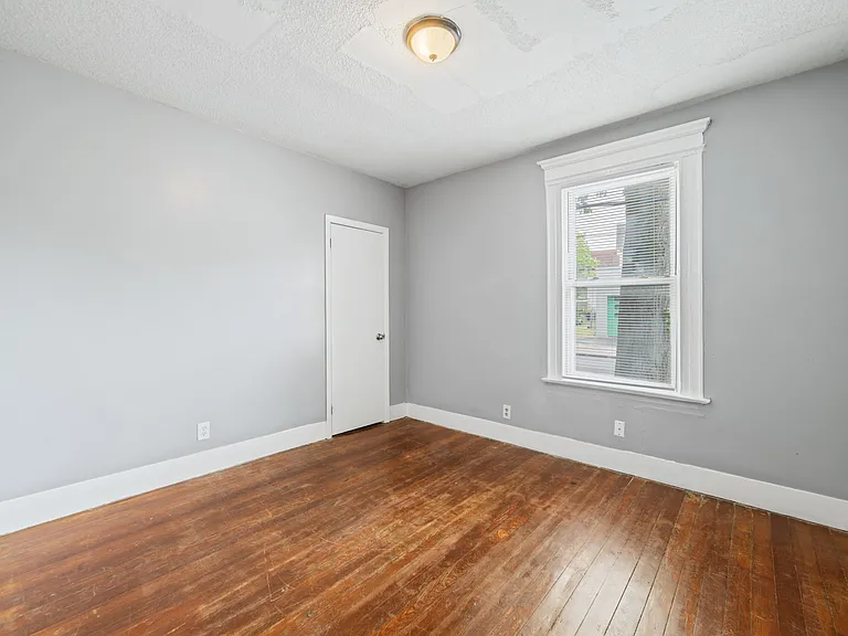 705 Dixwell Ave #1R — Photo 16