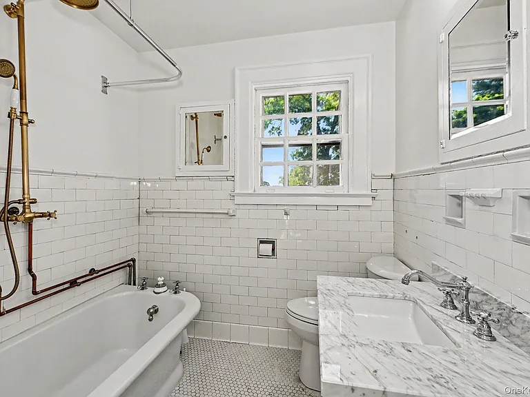 53 Cortlandt Ave — Photo 22