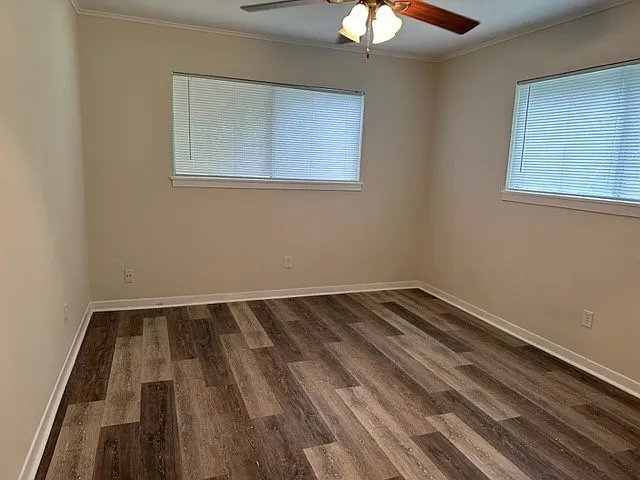 230 Laurel St — Photo 10