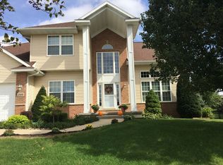 2600 Silver Oak Trl, Marion, IA 52302