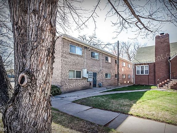 5th image of 908 13th St APT 2