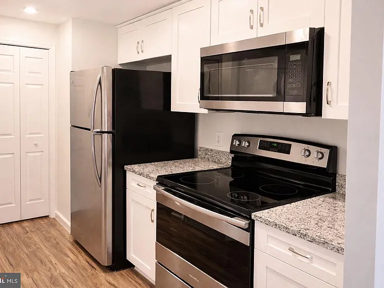 8503 Falls Run Rd #B — Photo 7