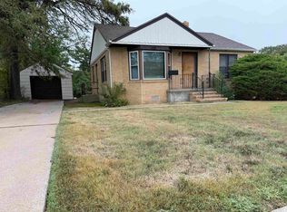 105 W 20th St, Hays, KS 67601