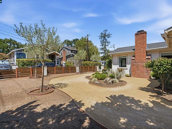 5th image of 100 Polley Ln