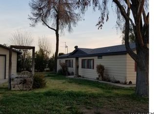 1060 E Pecan Dr, Mohave Valley, AZ 86440