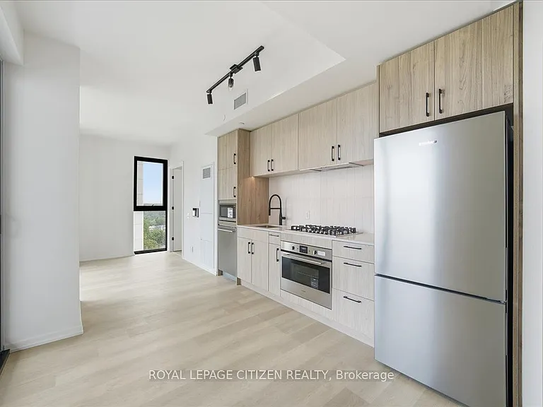 109 Erskine Ave #1502 — Photo 1