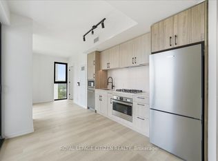 109 Erskine Ave #1502, Toronto, ON M4P 1Y5