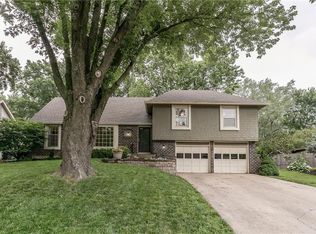 9933 Rosehill Rd, Lenexa, KS 66215