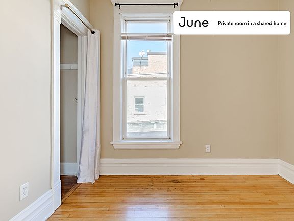 3rd image of 1214 N Damen Ave #C