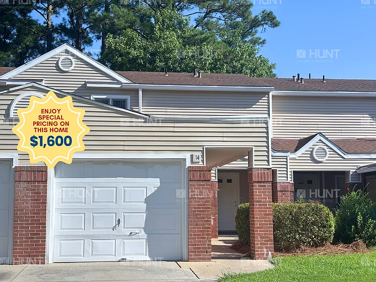 14 Northampton Dr — Photo 1