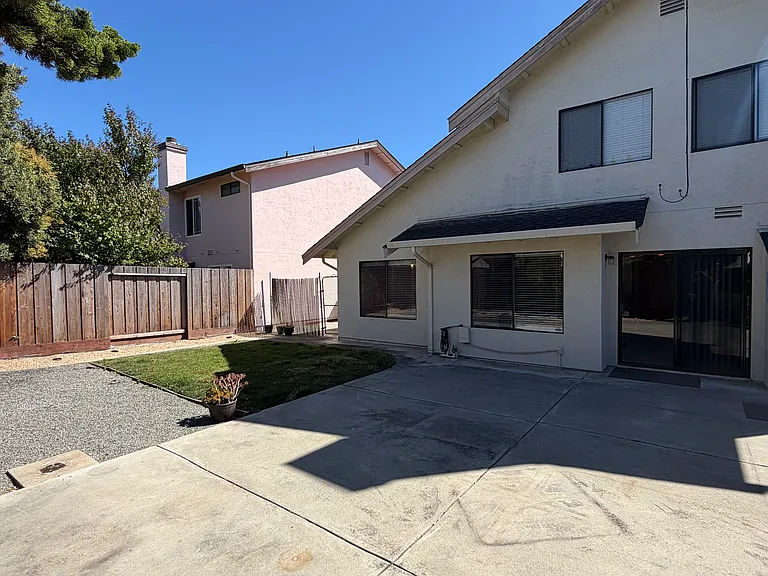 32727 Gustine St — Photo 19