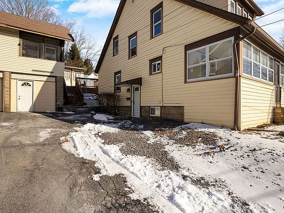 4th image of 406-408 Hillside Ave