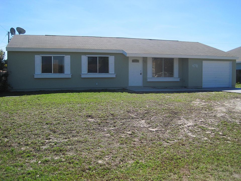 1st image of 470 SE Fairchild Avenue