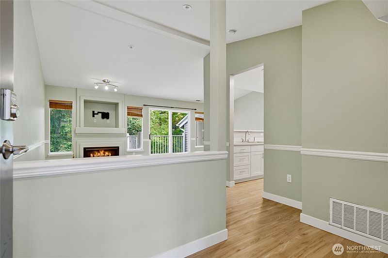 3rd image of 25235 SE Klahanie blvd #C303