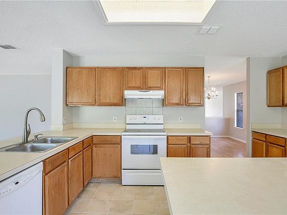 4th image of 5320 Chessie Cir