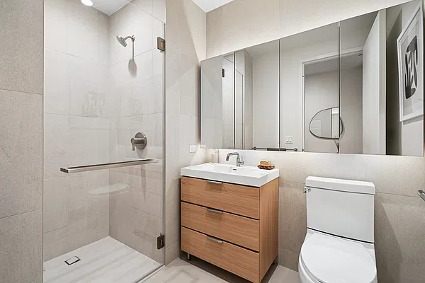 Bathroom, photo 1