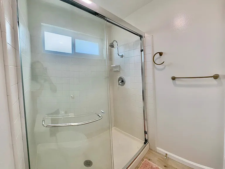 5407 Oxford Dr — Photo 4