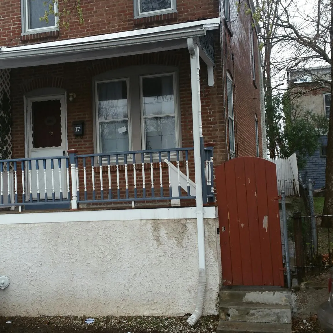 3 bed, 868 sqft, $1,800 — Photo 1