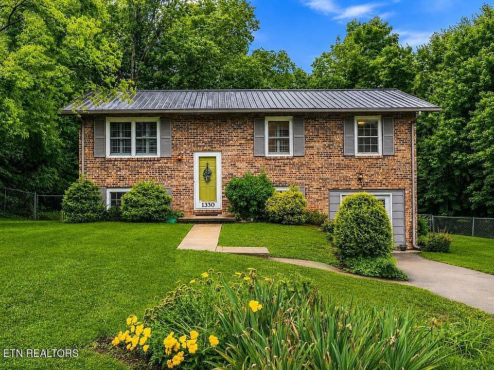 1st image of 1330 Scotsbury Cir