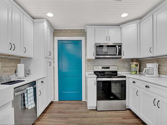 3rd image of 108 Crest Ct