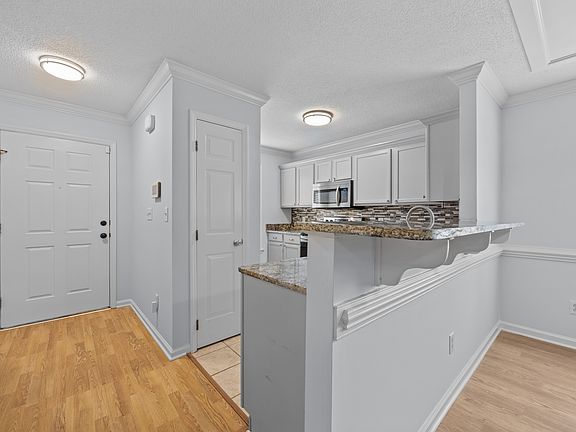 4th image of 2242 Turtle Point Dr