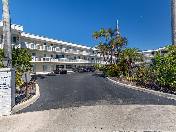 3rd image of 101 Doolen Court #207