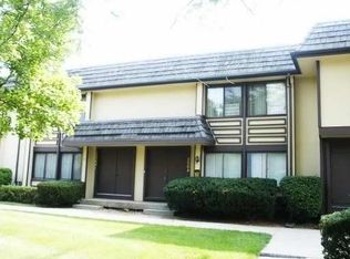 5564 Court F, Hanover Park, IL 60133