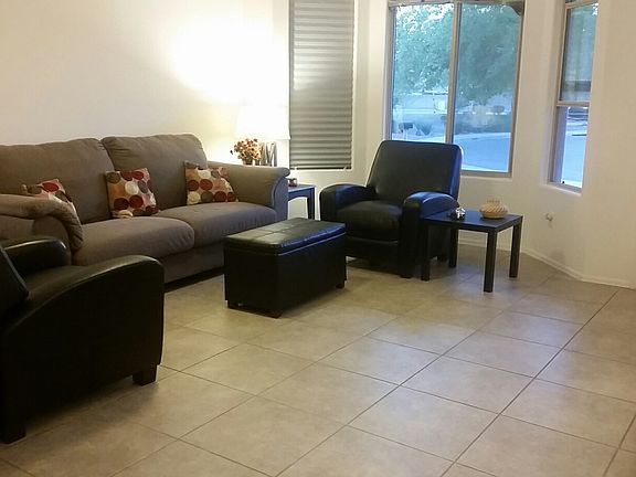 4th image of 901 S Buena Vista Dr