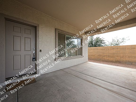 5th image of 935 E Blue Spruce Ln