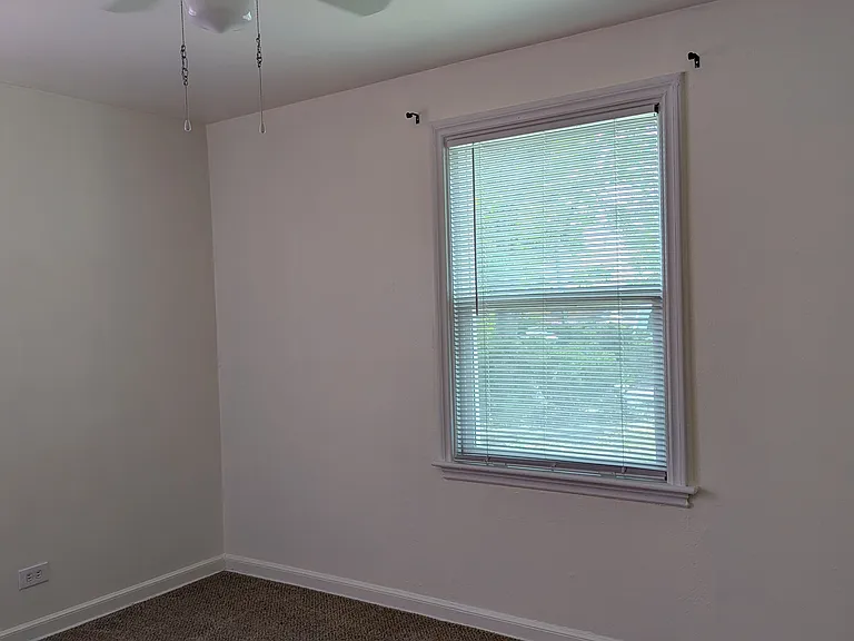 4710 Elizabeth St — Photo 7