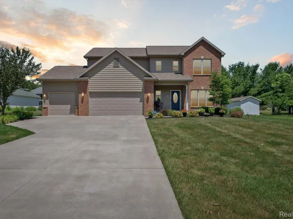 1114 Firecreek Ct, Temperance, MI 48182