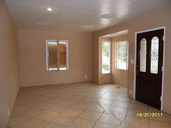 2nd image of 12782 Glenoaks Blvd